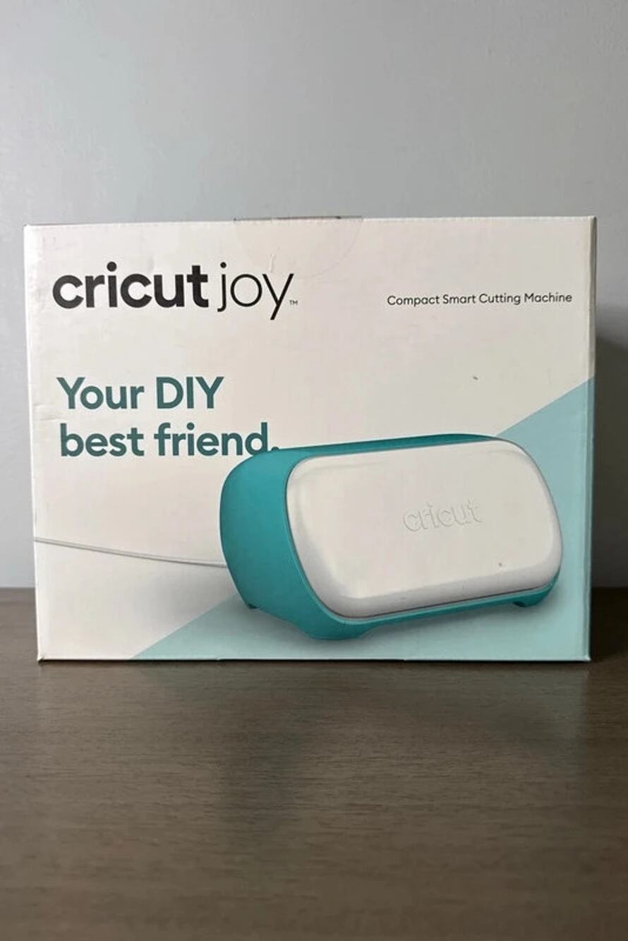 Cricut Joy Compact Smart DIY Vinyl Cutting Craft Machine Factory Sealed